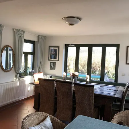 In Dargun Mit Schwimmbad, Cleaning Included Apartamento