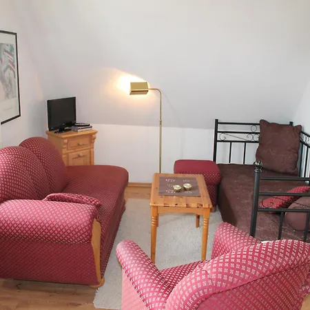 Apartamento In Dargun Mit Schwimmbad, Cleaning Included Barlin