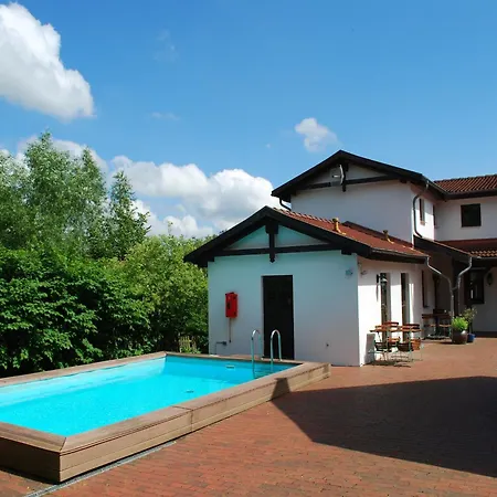 In Dargun Mit Schwimmbad, Cleaning Included Apartamento *